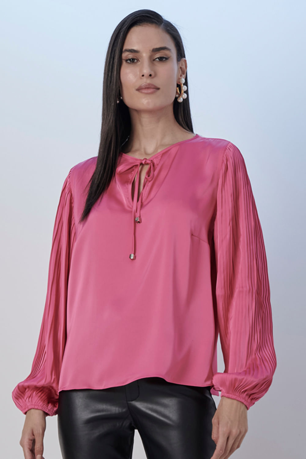 05130589_041_1-SMK-CAMISA-COM-MANGAS-PLISSADAS-REGINA 05130589_041_1-SMK-CAMISA-COM-MANGAS-PLISSADAS-REGINA